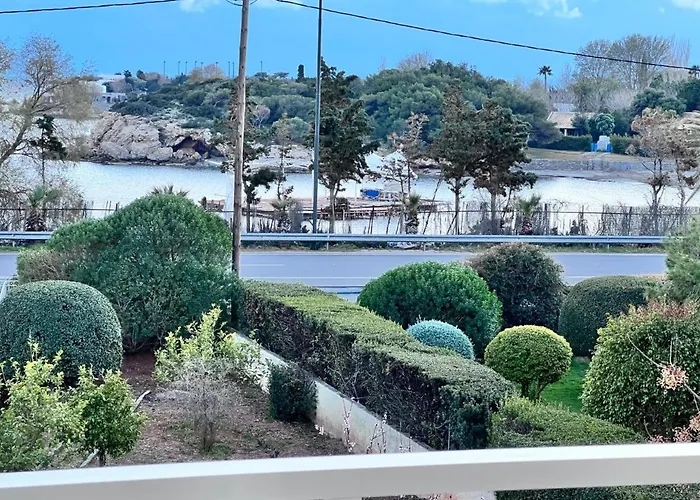 Lagonisi Luxury Apartment By The Sea